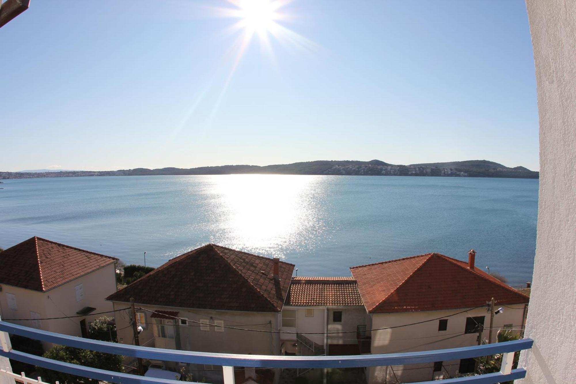 Hotel Bavaria Trogir Seget Donji Exterior photo