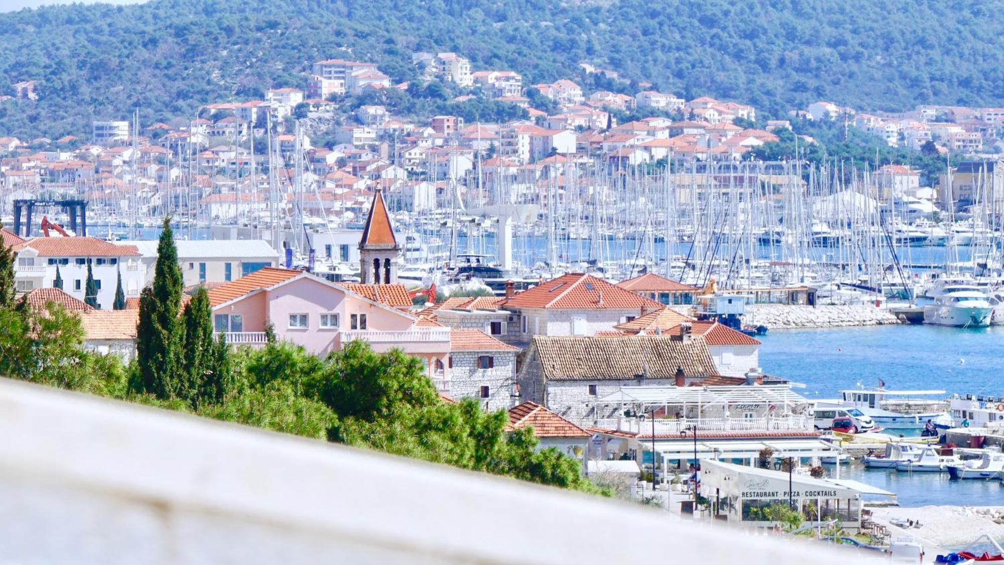 Hotel Bavaria Trogir Seget Donji Exterior photo