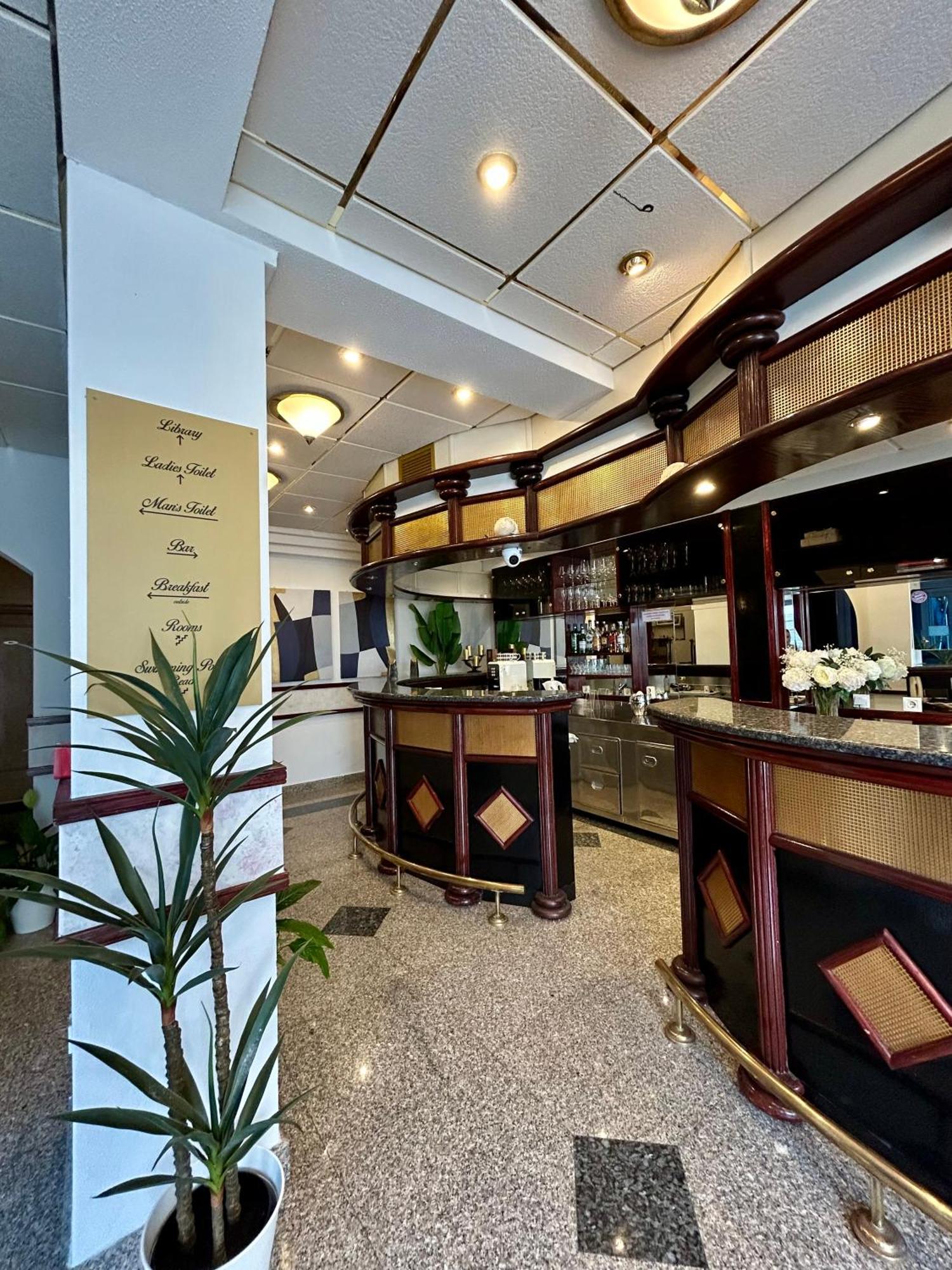 Hotel Bavaria Trogir Seget Donji Exterior photo