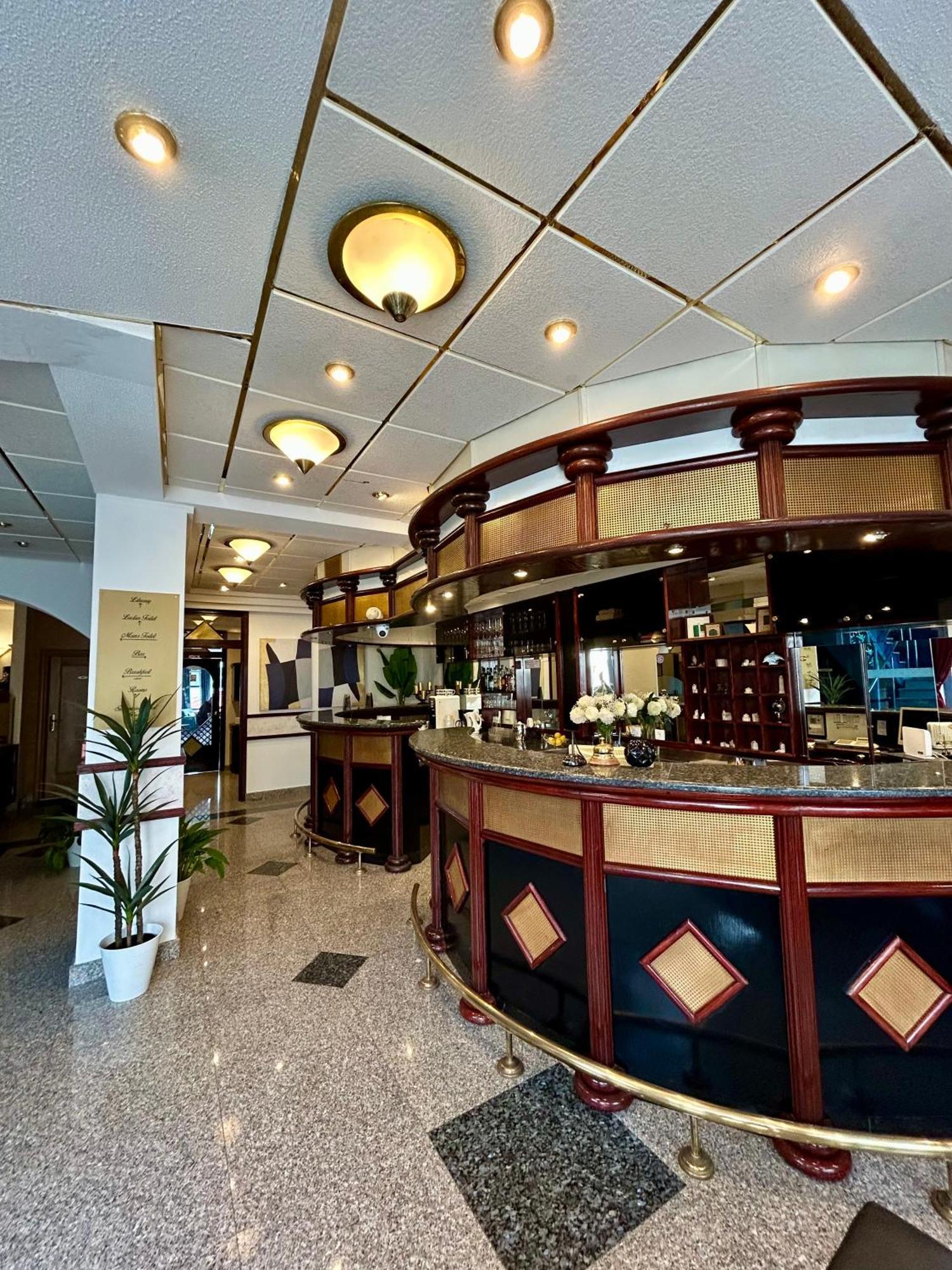 Hotel Bavaria Trogir Seget Donji Exterior photo
