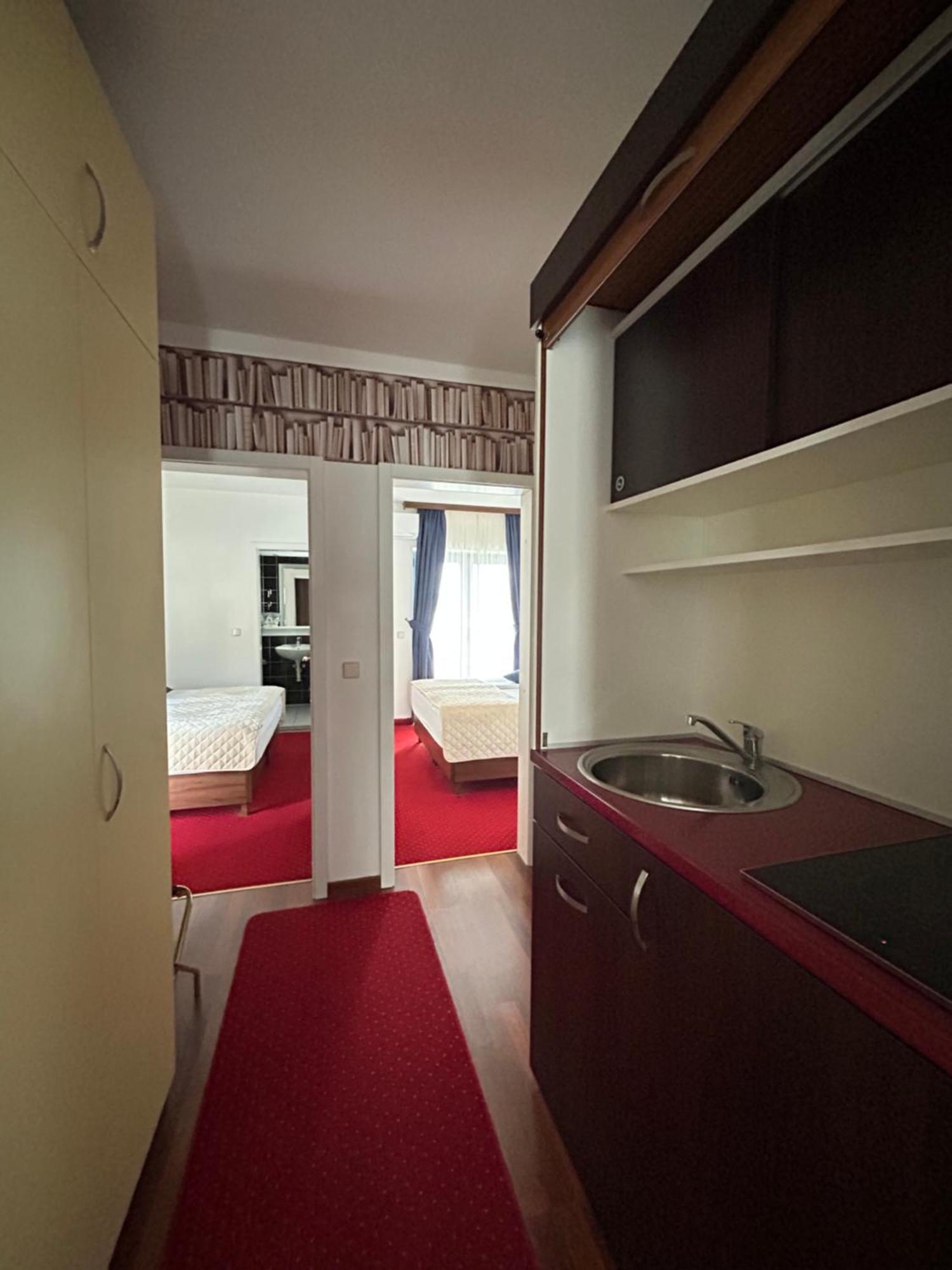 Hotel Bavaria Trogir Seget Donji Exterior photo