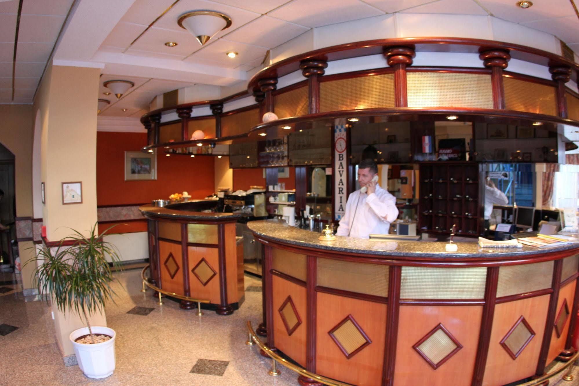 Hotel Bavaria Trogir Seget Donji Exterior photo