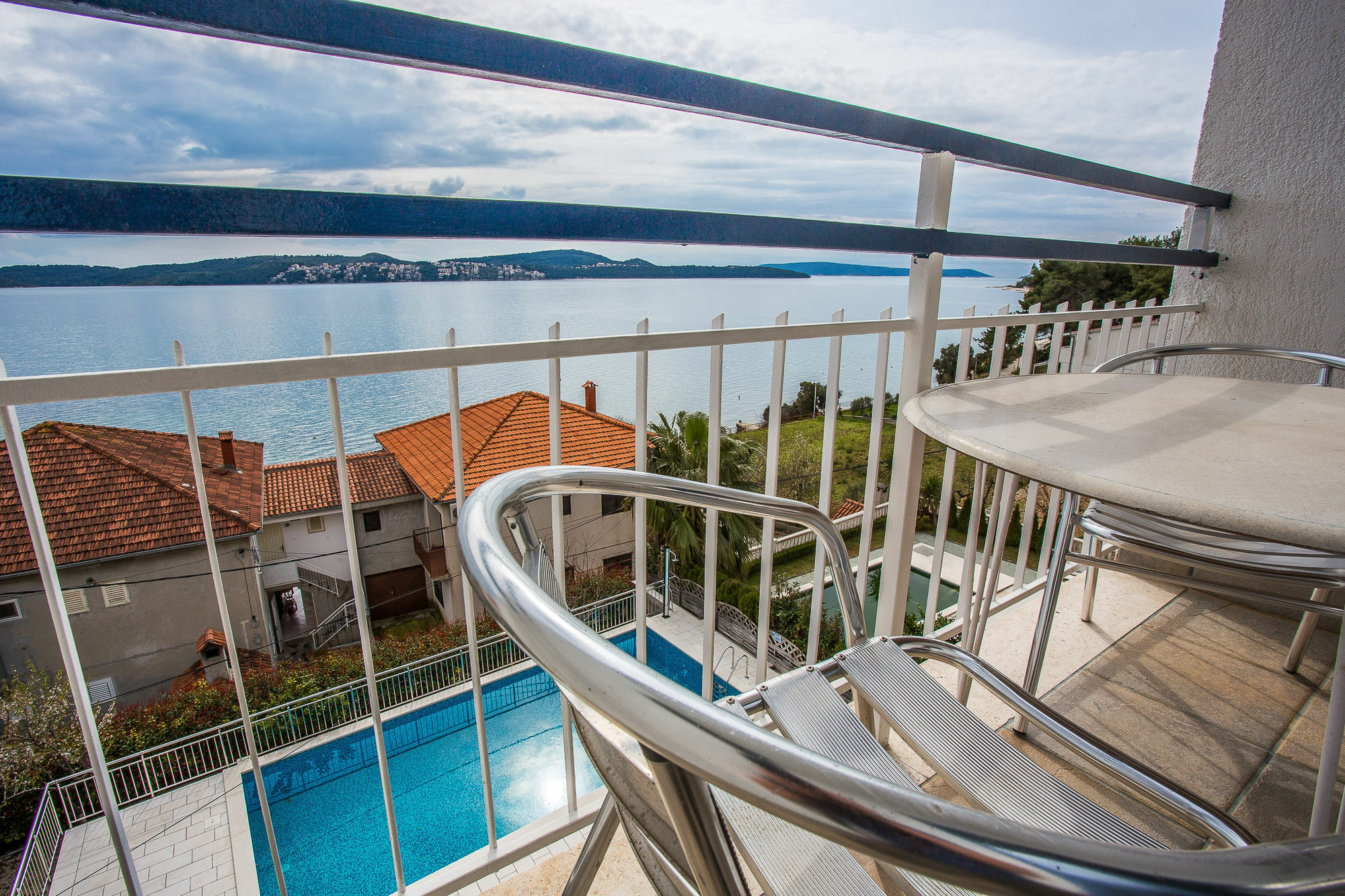 Hotel Bavaria Trogir Seget Donji Exterior photo