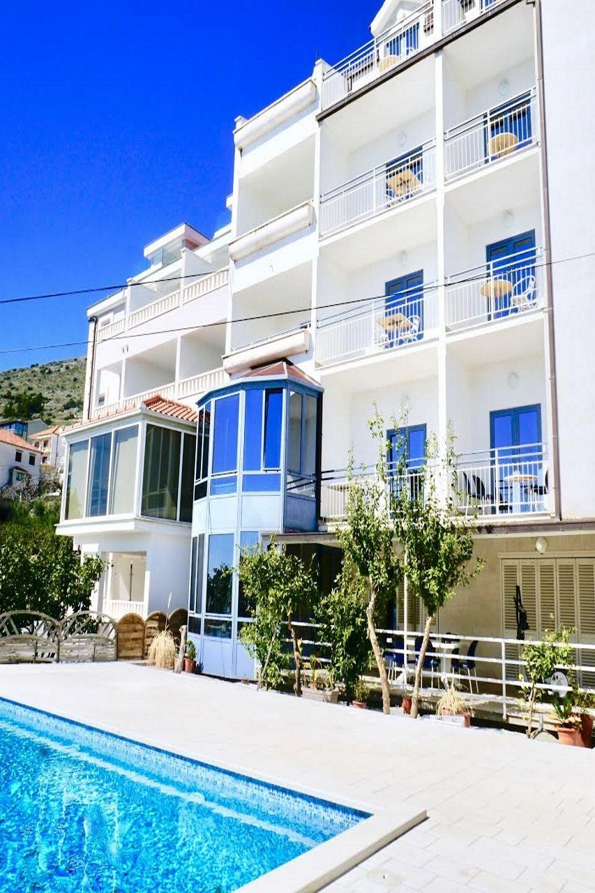 Hotel Bavaria Trogir Seget Donji Exterior photo